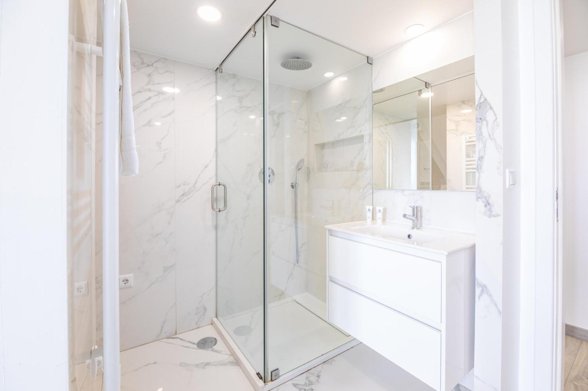 Deluxe Spacious Flats W Mezzanine By Host Wise Apartment ปอร์โต ภายนอก รูปภาพ