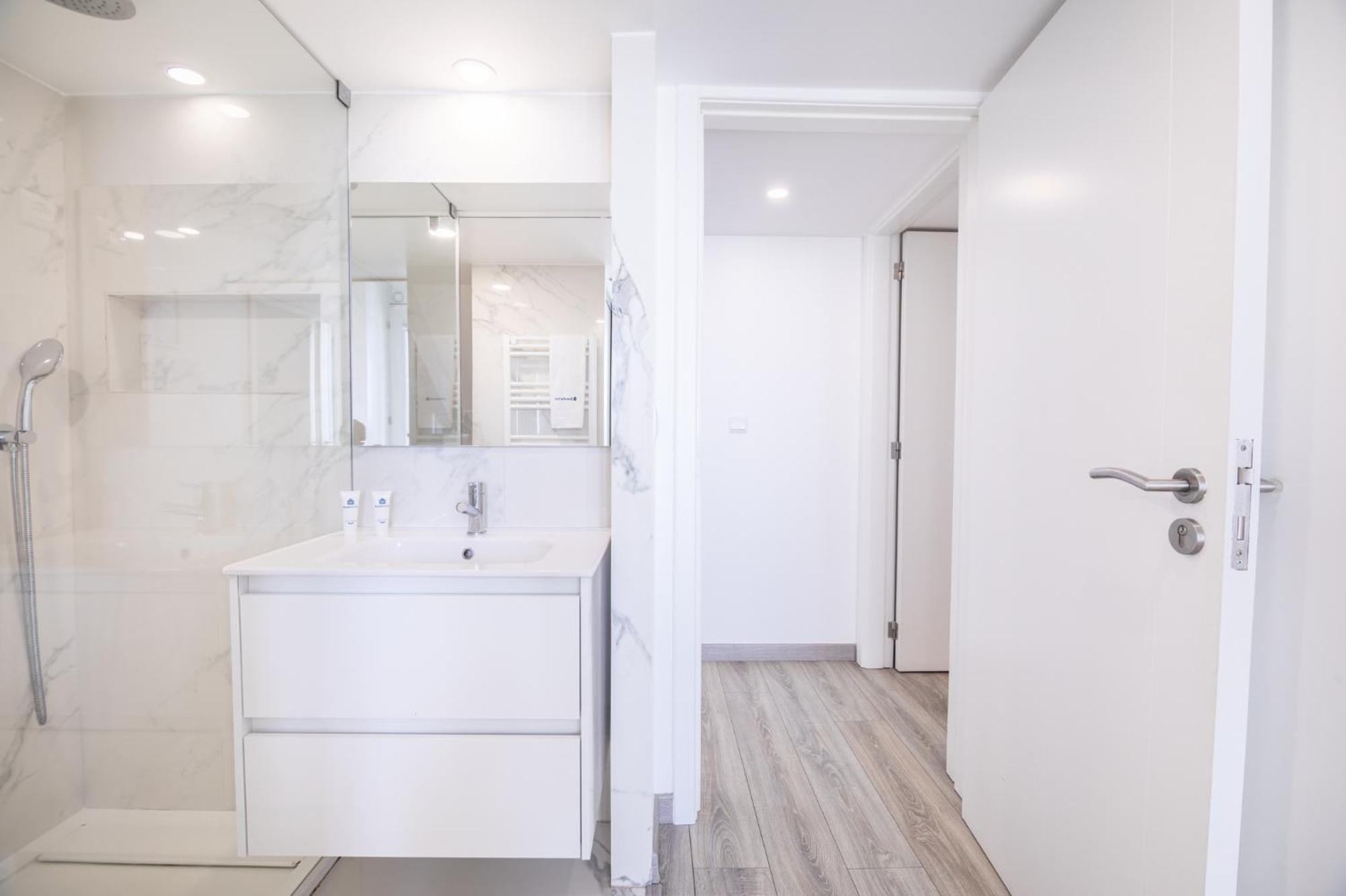 Deluxe Spacious Flats W Mezzanine By Host Wise Apartment ปอร์โต ภายนอก รูปภาพ