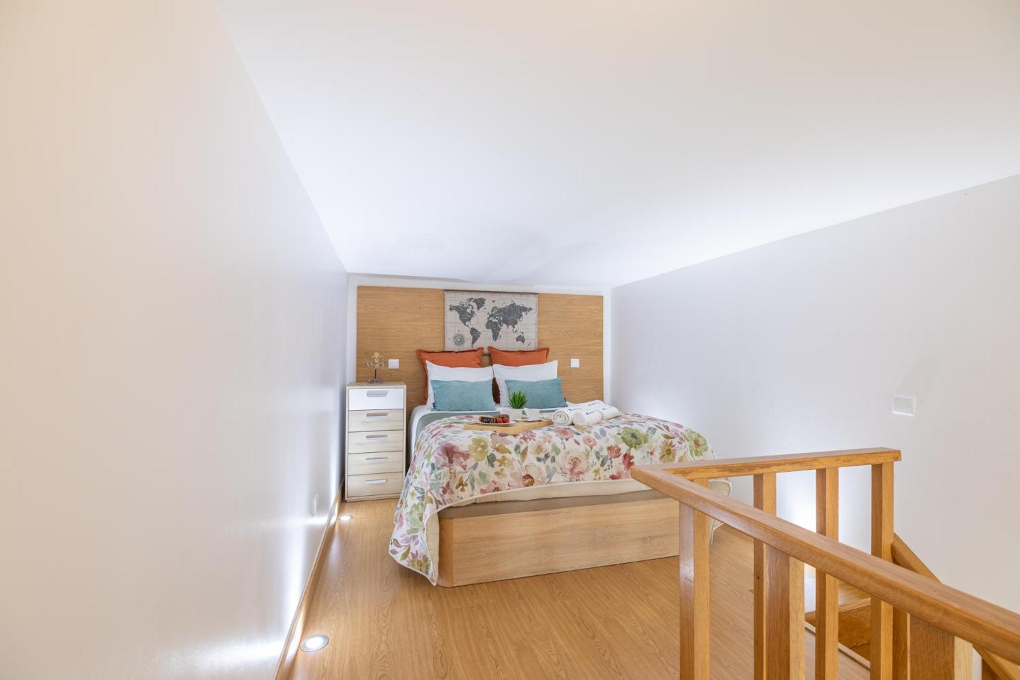 Deluxe Spacious Flats W Mezzanine By Host Wise Apartment ปอร์โต ภายนอก รูปภาพ