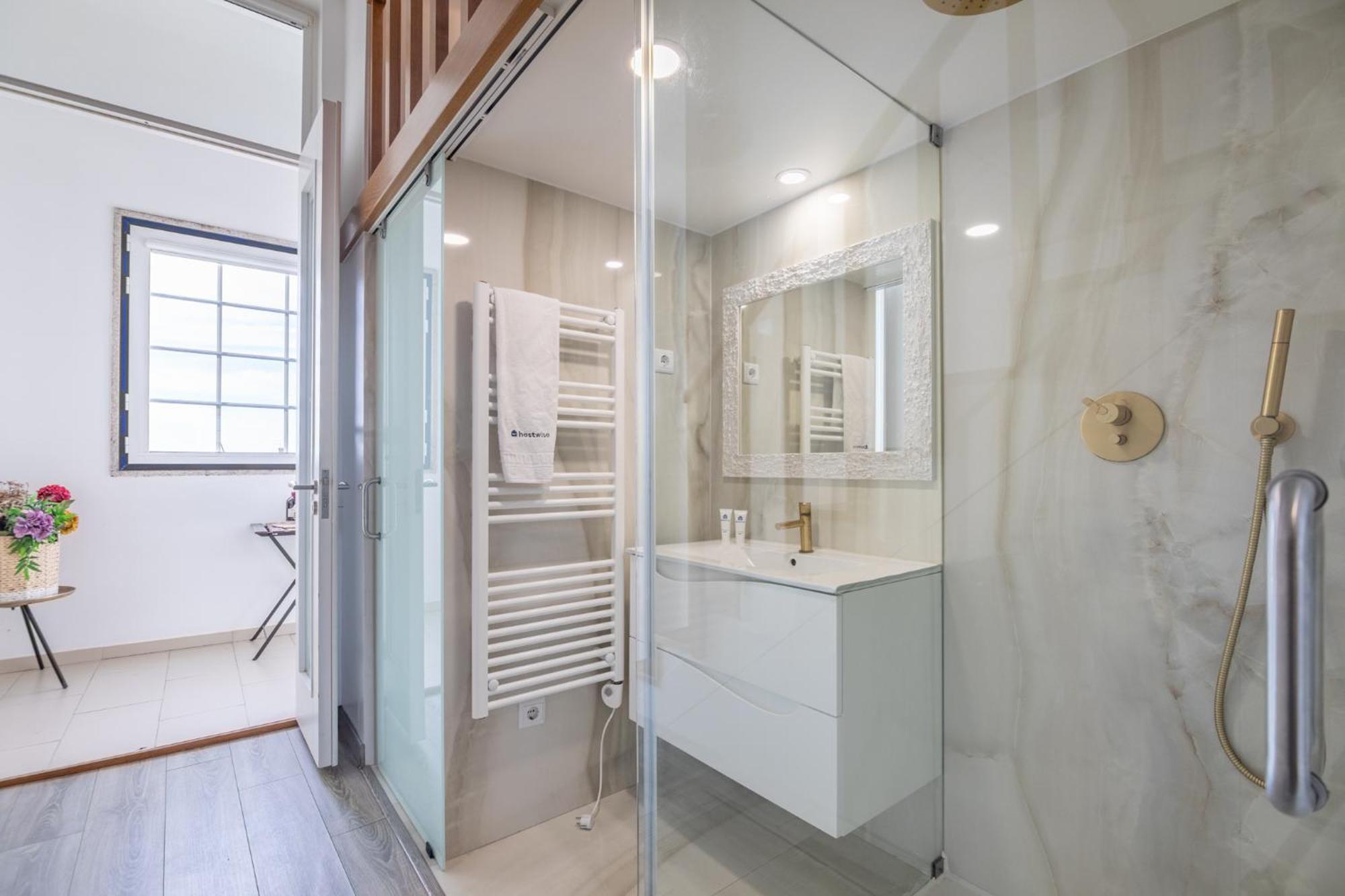 Deluxe Spacious Flats W Mezzanine By Host Wise Apartment ปอร์โต ภายนอก รูปภาพ