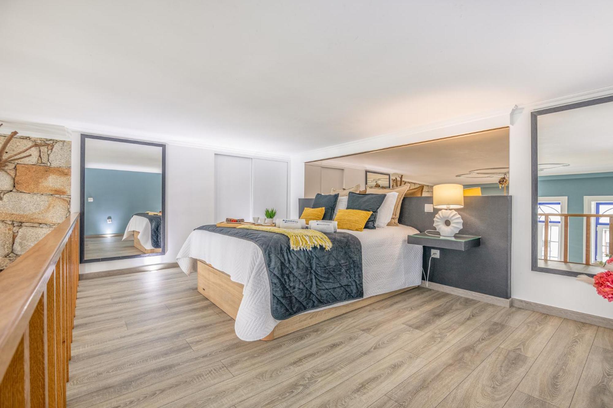 Deluxe Spacious Flats W Mezzanine By Host Wise Apartment ปอร์โต ภายนอก รูปภาพ