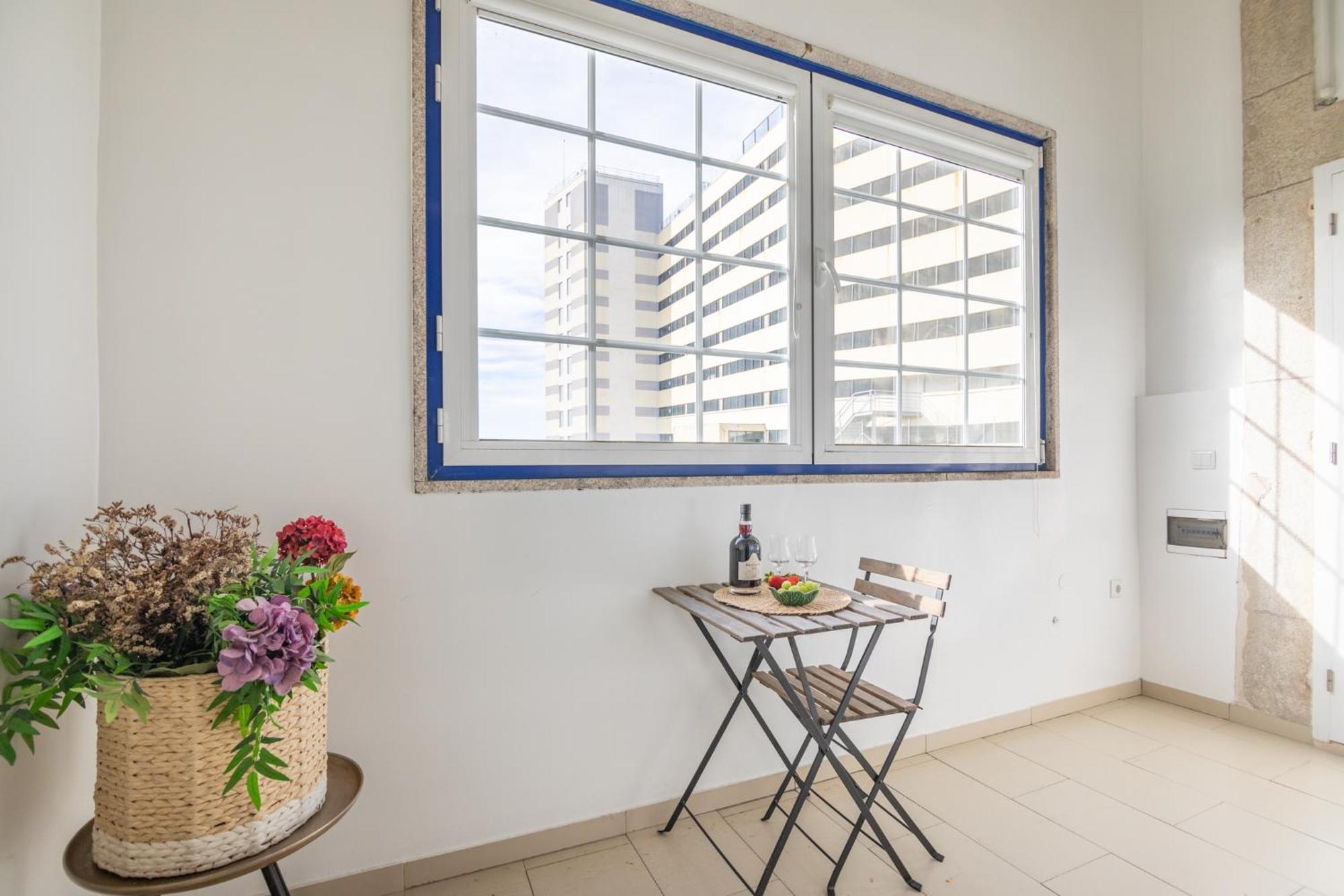 Deluxe Spacious Flats W Mezzanine By Host Wise Apartment ปอร์โต ห้อง รูปภาพ